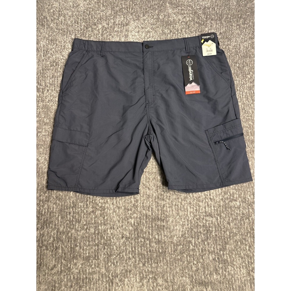 NWT Men's Wrangler ATG Peak Cargo Shorts Size 44 Elastic Waistband